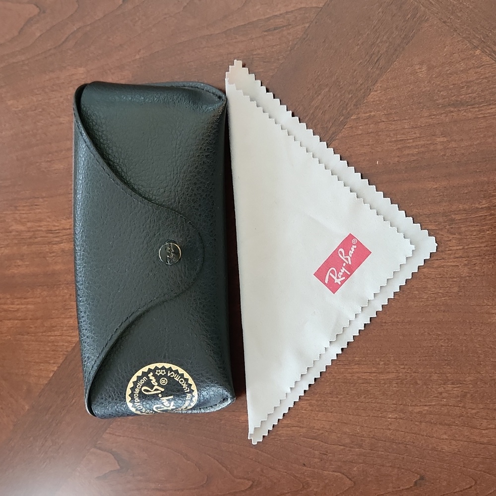 Ray-Ban Case w/cloth